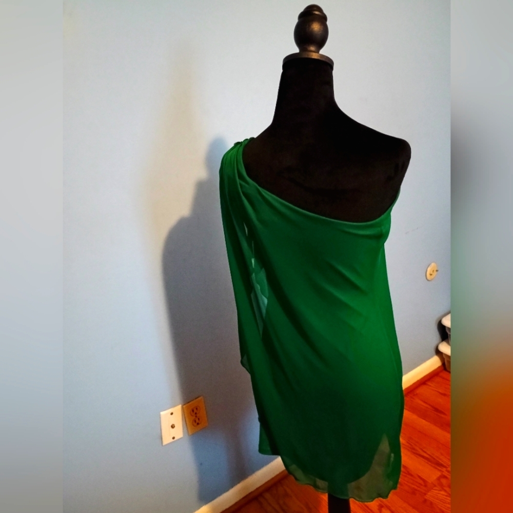 💚🖤 NWOT Elegant One Shoulder Dress Beading Holidays Party Christmas Date - Picture 2 of 4